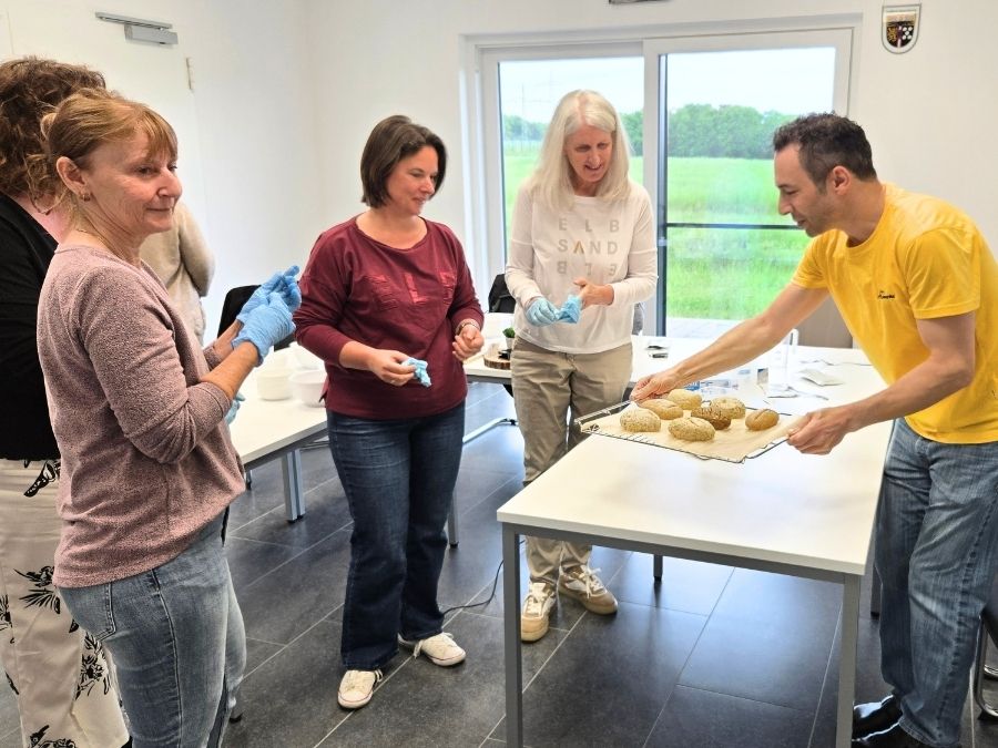 Ernährungstipps für die Schwangerschaft - Hebammen - Brotlaibe fertig geformt